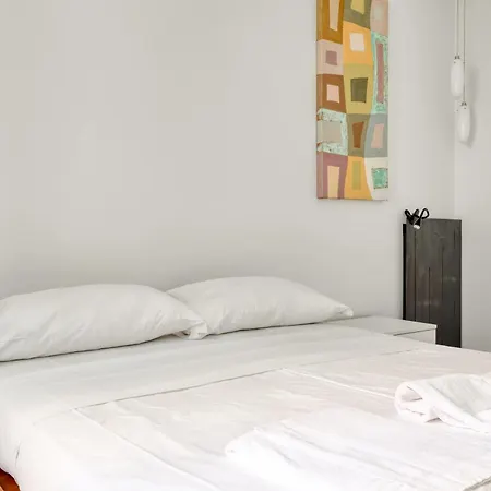 Brera - Bright And Cosy 2 Bedrooms Apt- Via Solferino Милан